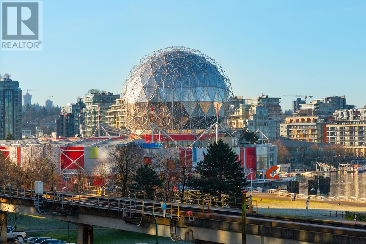 506 125 MILROSS AVENUE, Vancouver