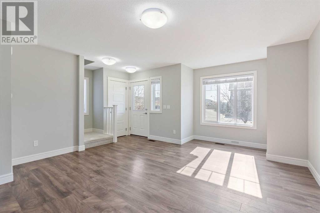 38 Clydesdale Crescent, Cochrane