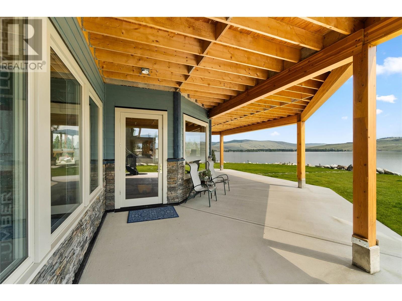 6560 MONCK PARK Road, Merritt