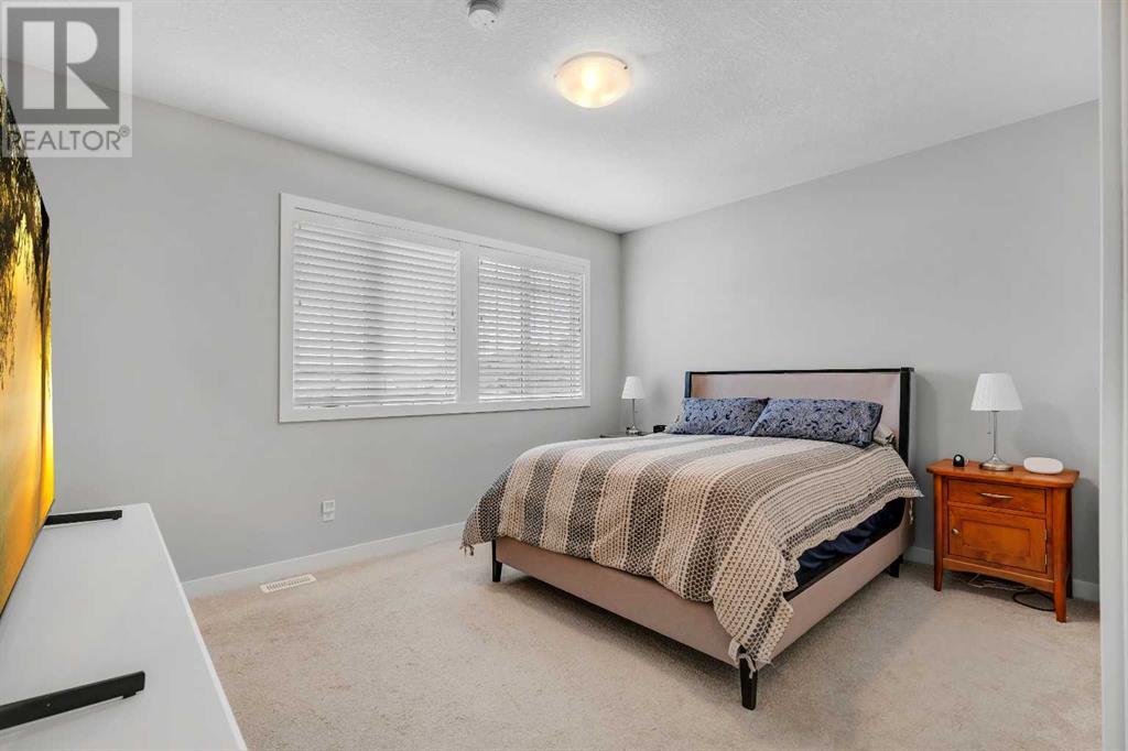 Single Family House for Sale in  Quarry Park Boulevard SE Douglasdale/Glen Calgary 