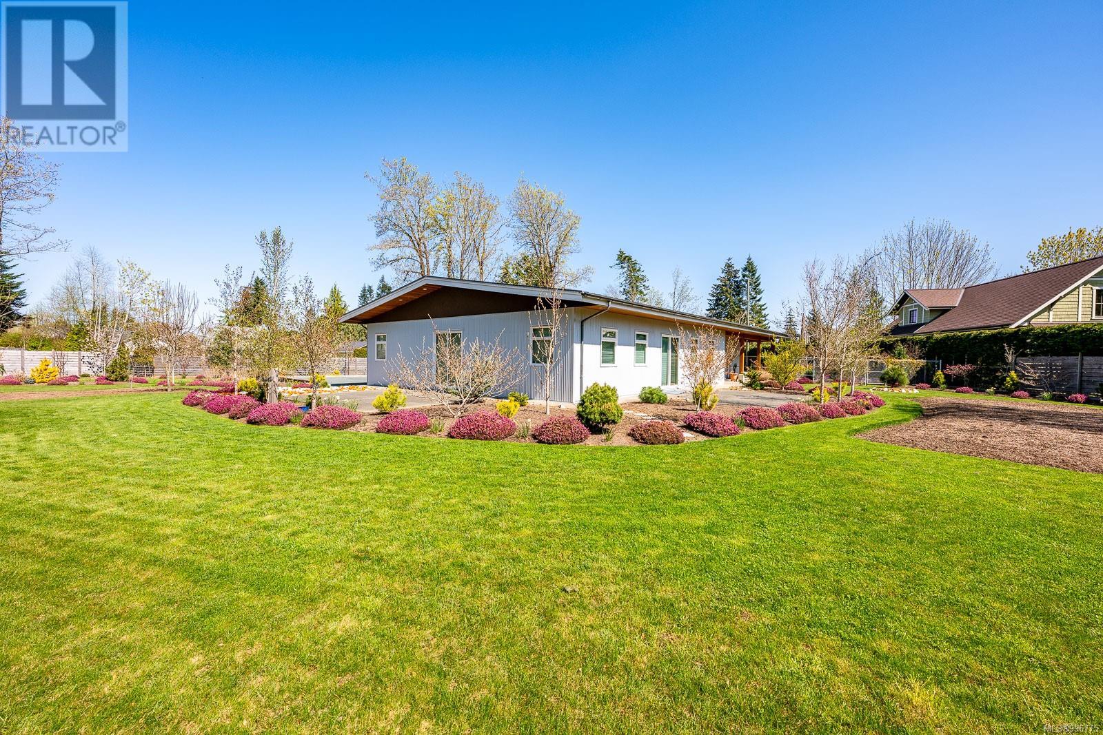 3767 Maple Lane, Royston