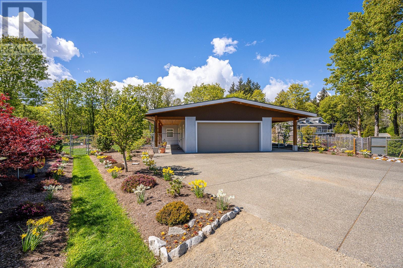 3767 Maple Lane, Royston