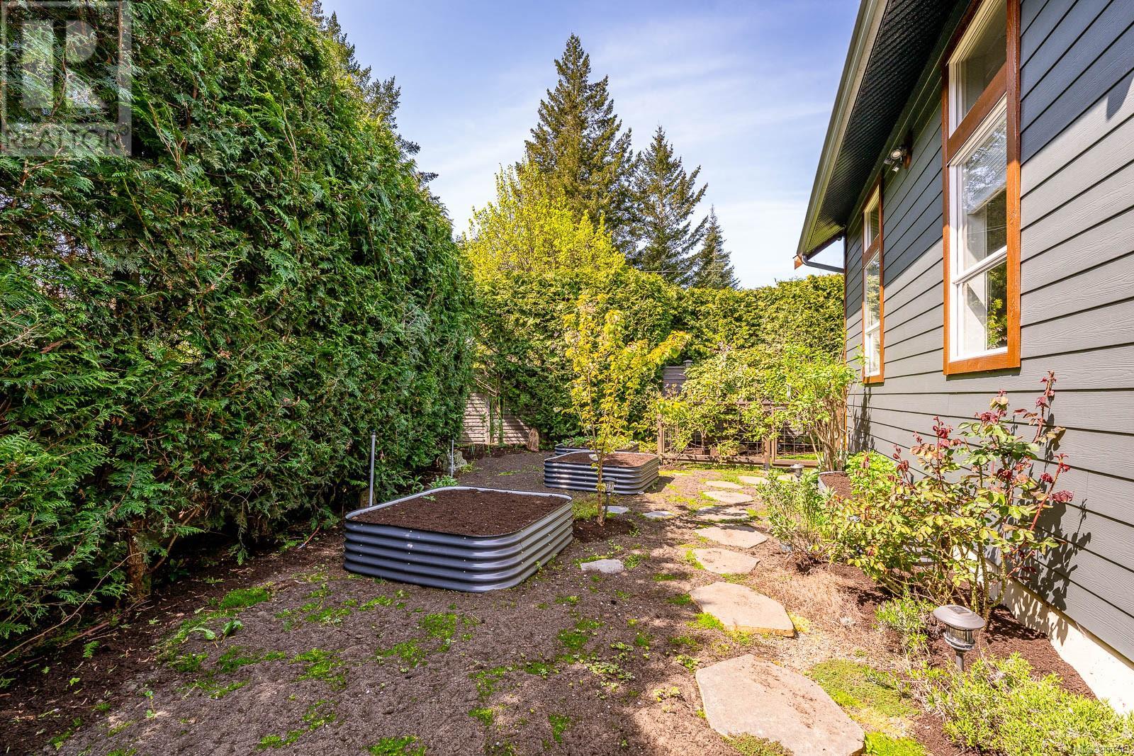1390 Zephyr Pl, Comox
