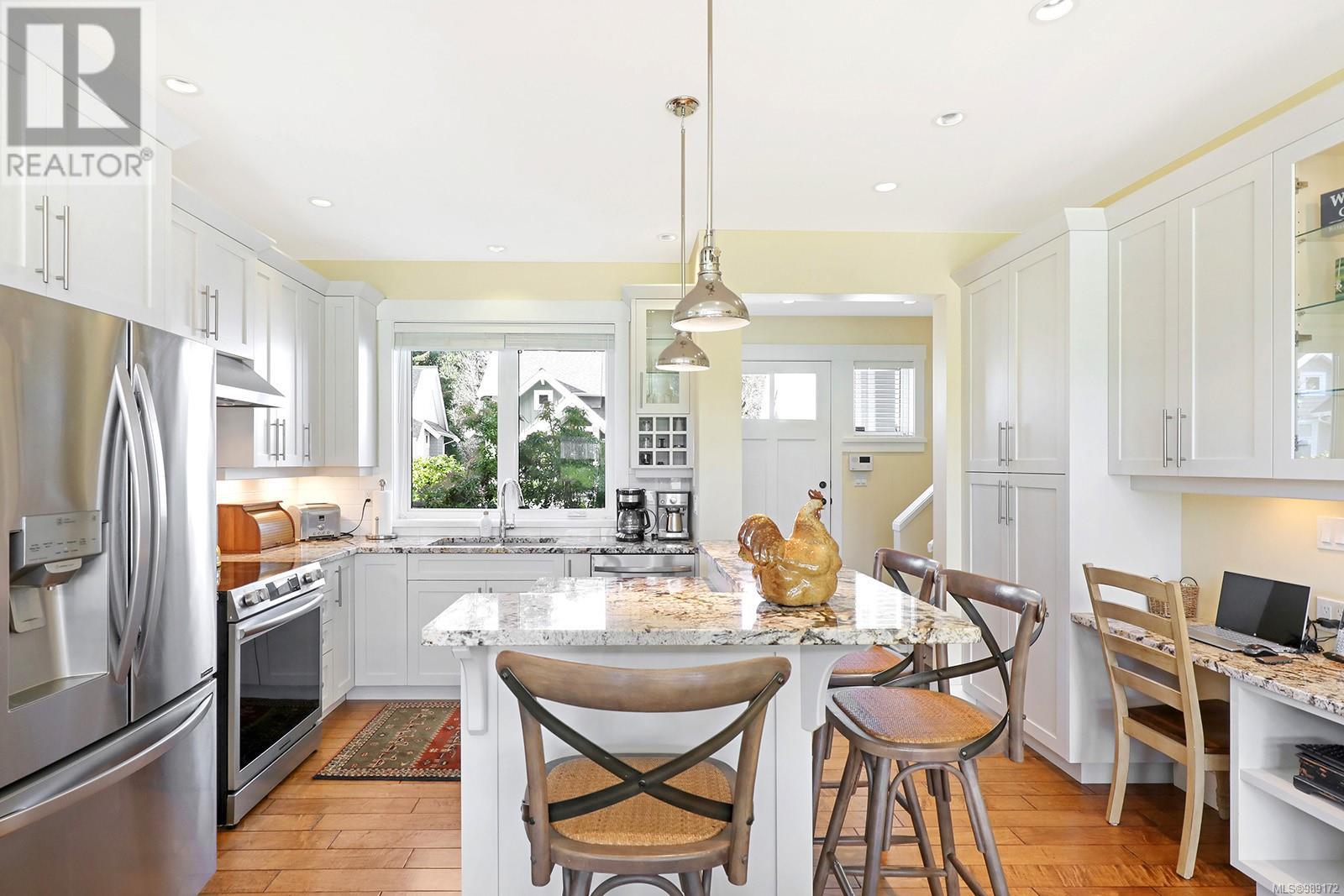 9 5251 Island Hwy, Qualicum Beach