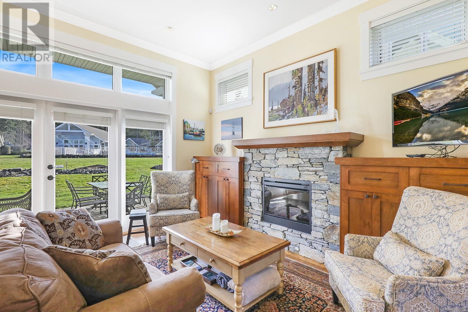 9 5251 Island Hwy, Qualicum Beach