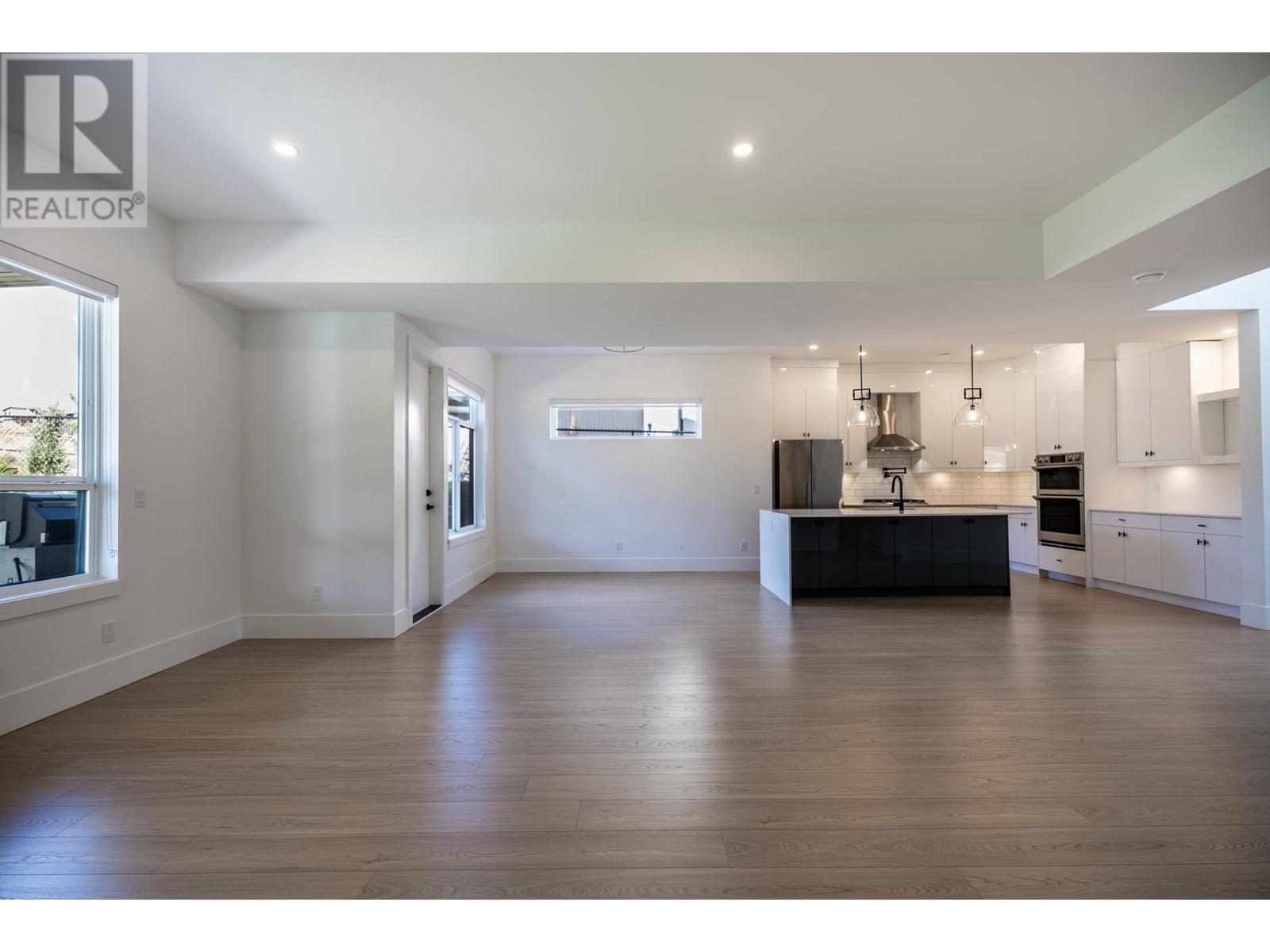 184 Holloway Drive, Kamloops