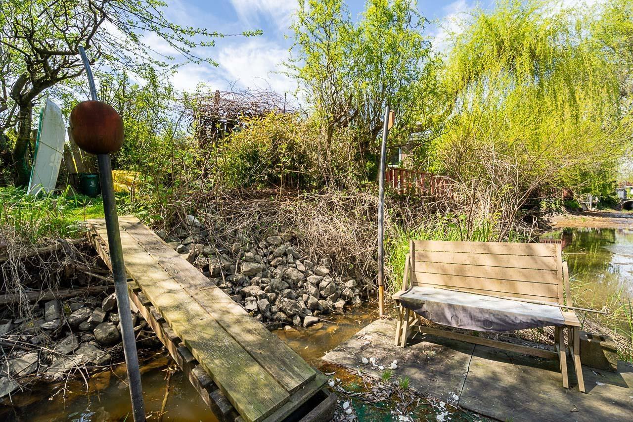 52 8400 SHOOK ROAD, Mission