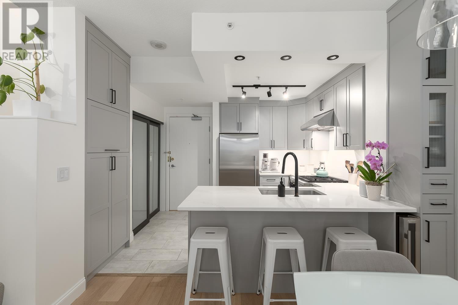 2267 W 12TH AVENUE, Vancouver