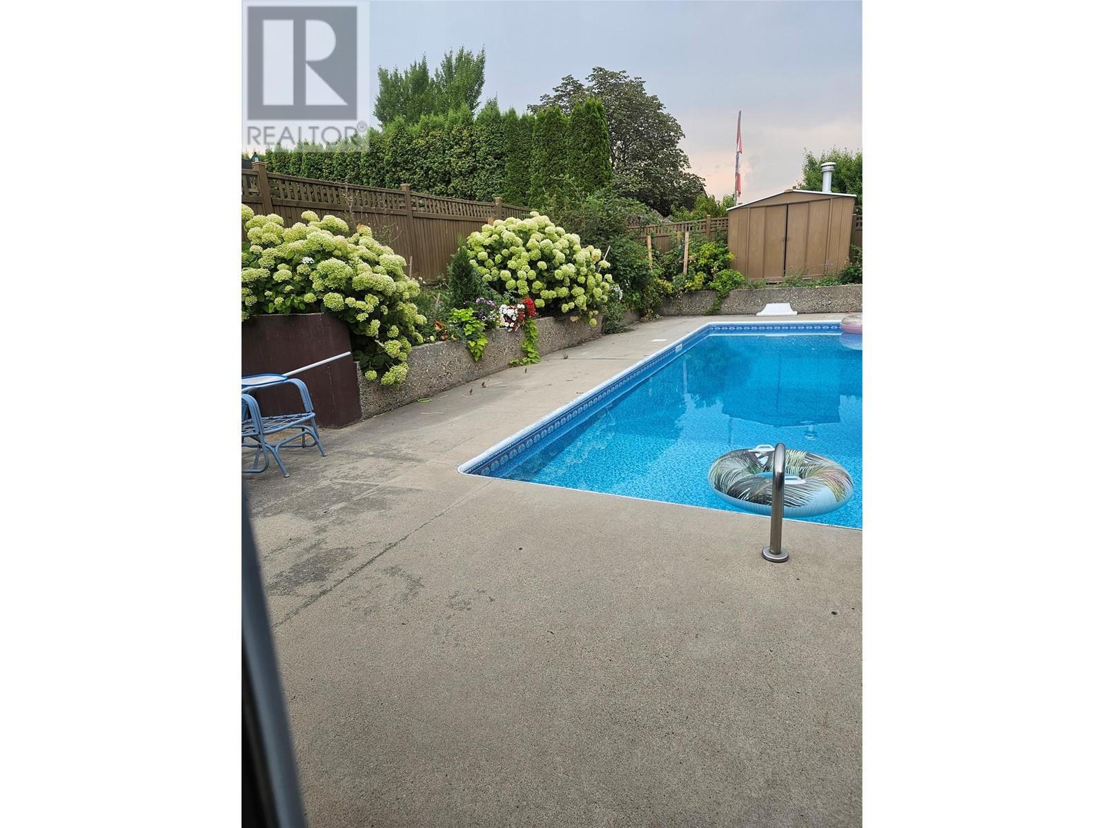  902 Barrington Avenue, Penticton