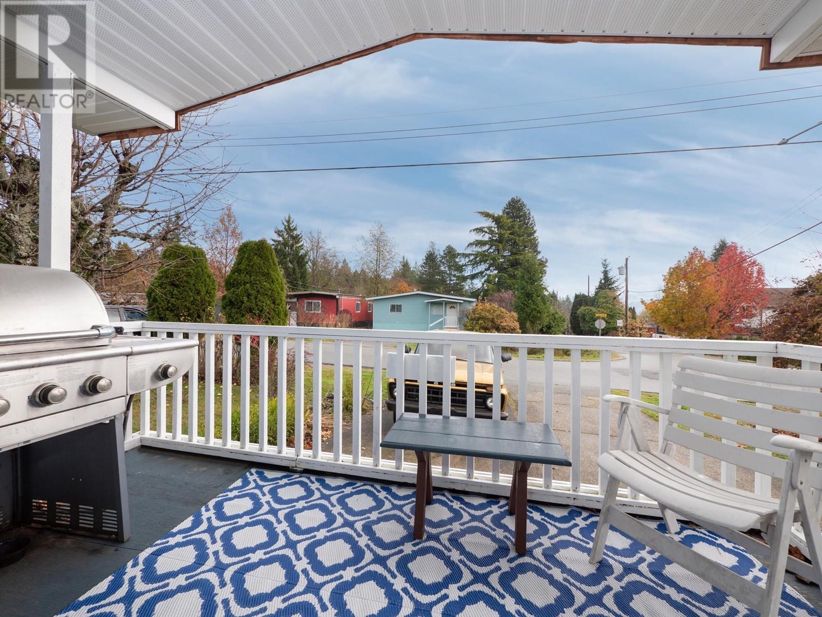 747 CASCADE CRESCENT, Gibsons