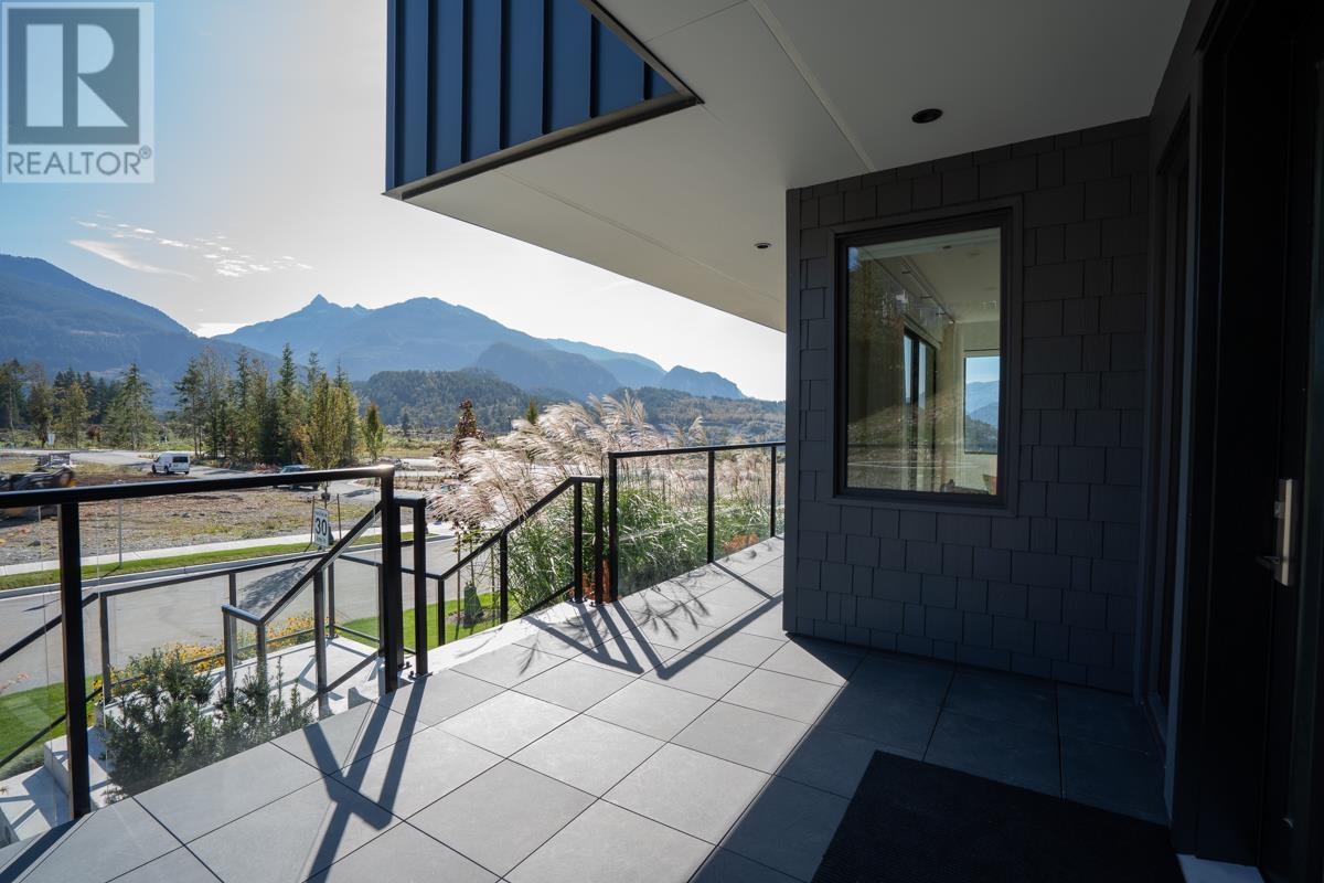 2946 SNOWBERRY PLACE, Squamish