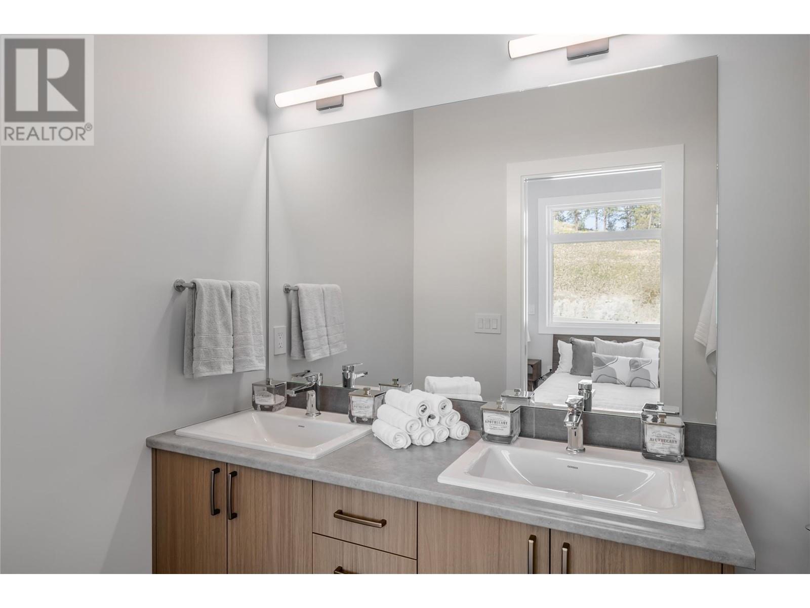 5 3425 Hilltown Drive, Kelowna