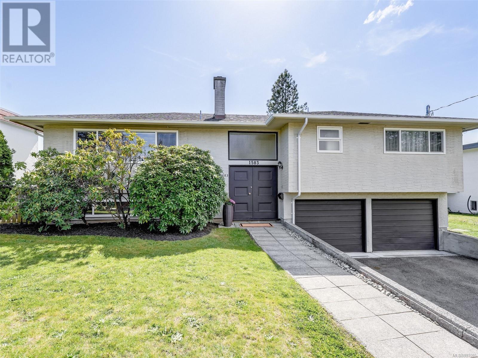 1583 Kenmore Road, Saanich