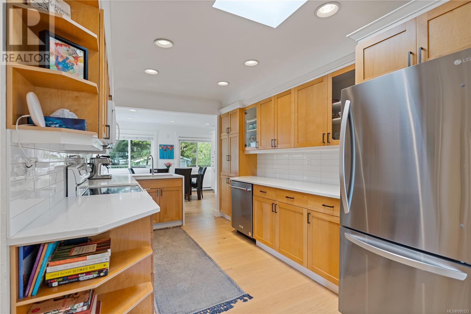  1228 Pearce Crescent, Saanich