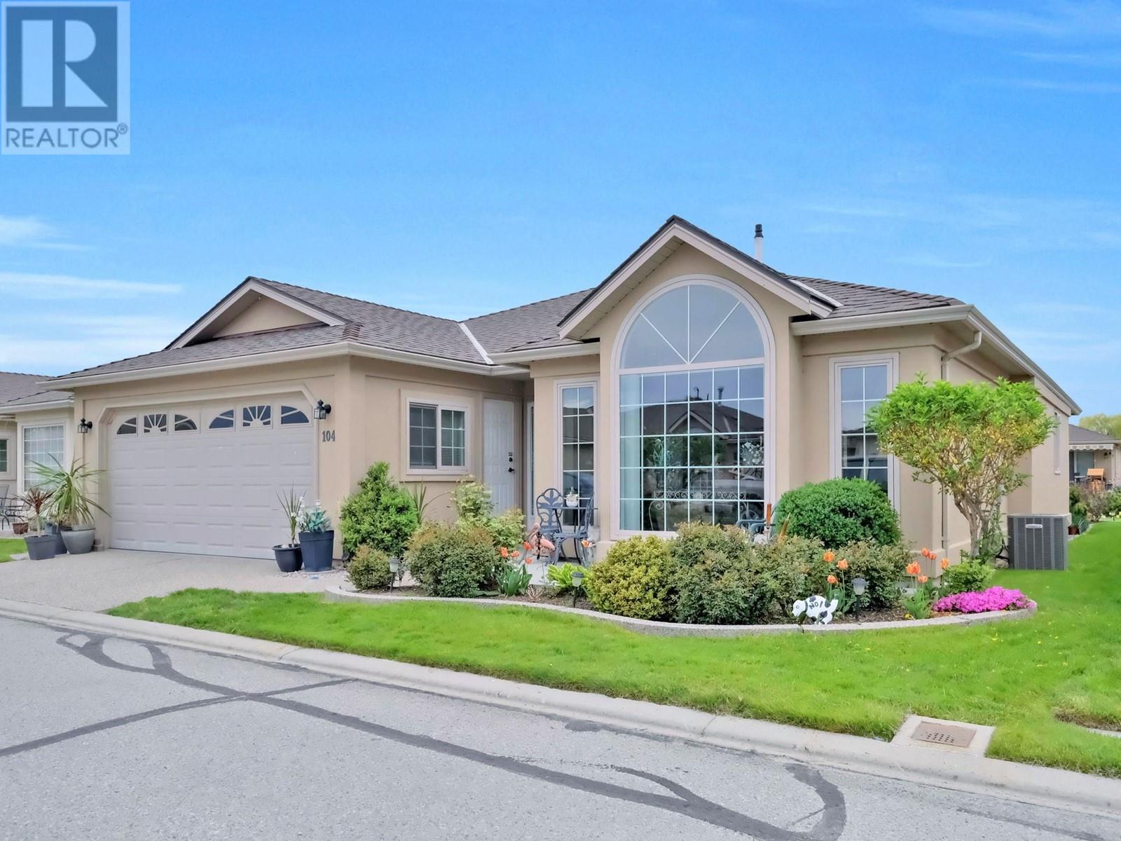 104 3333 South Main Street, Penticton