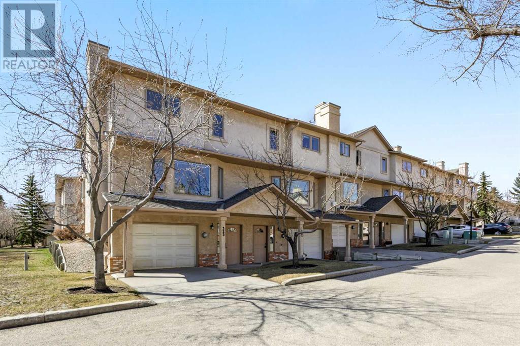 Single Family House for Sale in  Christie Park Mews SW Christie Park Calgary 