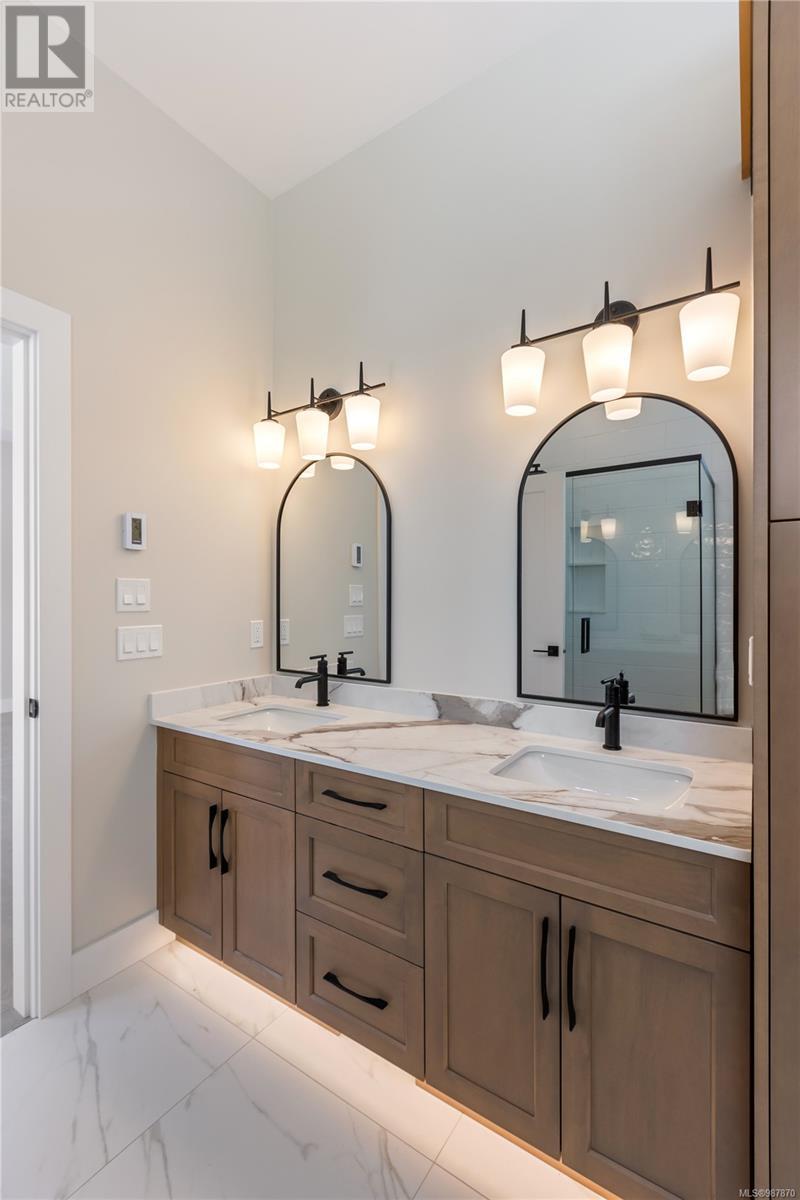  2600 Craven Crescent, Mill Bay