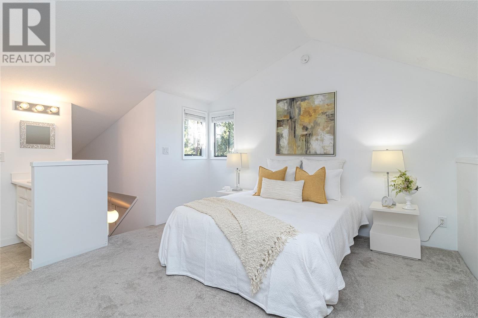 201 2341 Harbour Road, Sidney