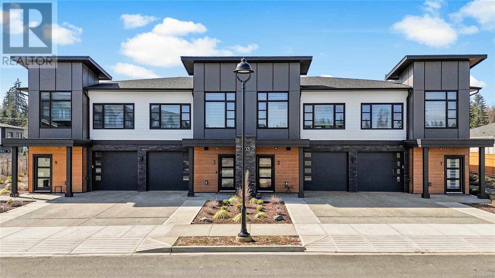 2 703 Beaver Creek Blvd, Campbell River