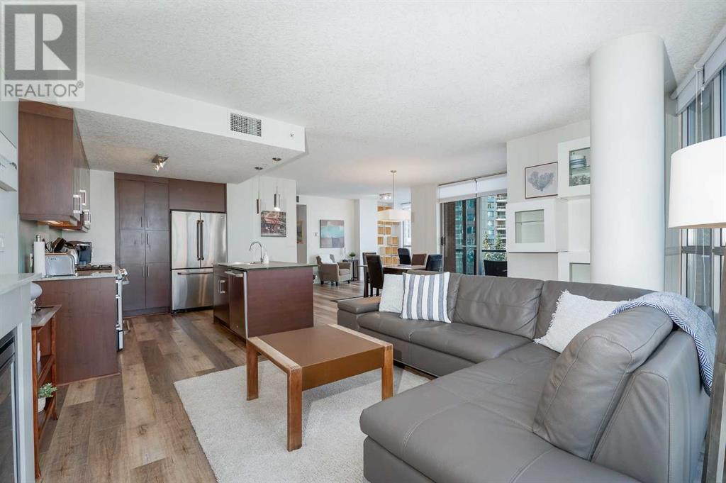 Single Family House for Sale in    Avenue SW Eau Claire Calgary 