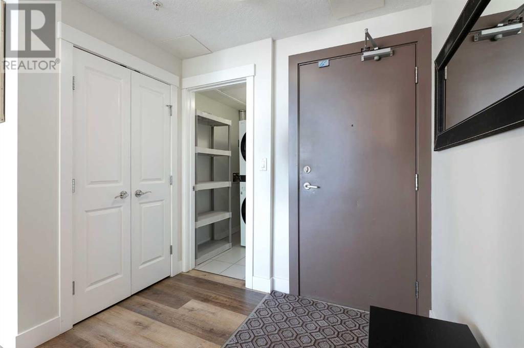 Single Family House for Sale in    Avenue SW Eau Claire Calgary 