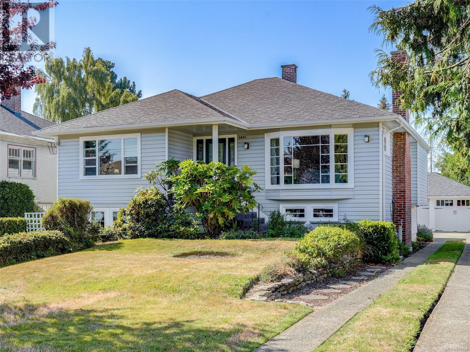 2021 Kings Road, Oak Bay