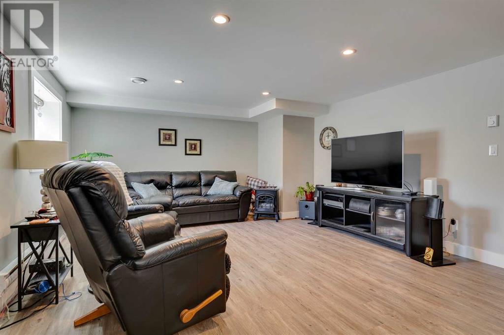 224 Ross Avenue, Cochrane, Alberta