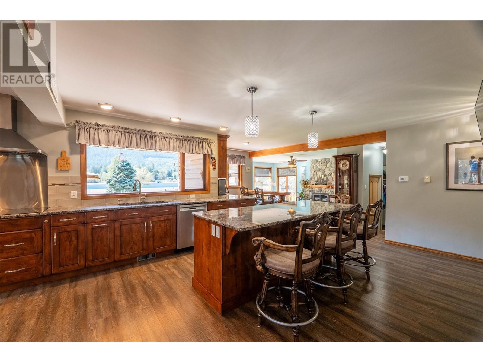 6158 REDFISH Road, Nelson