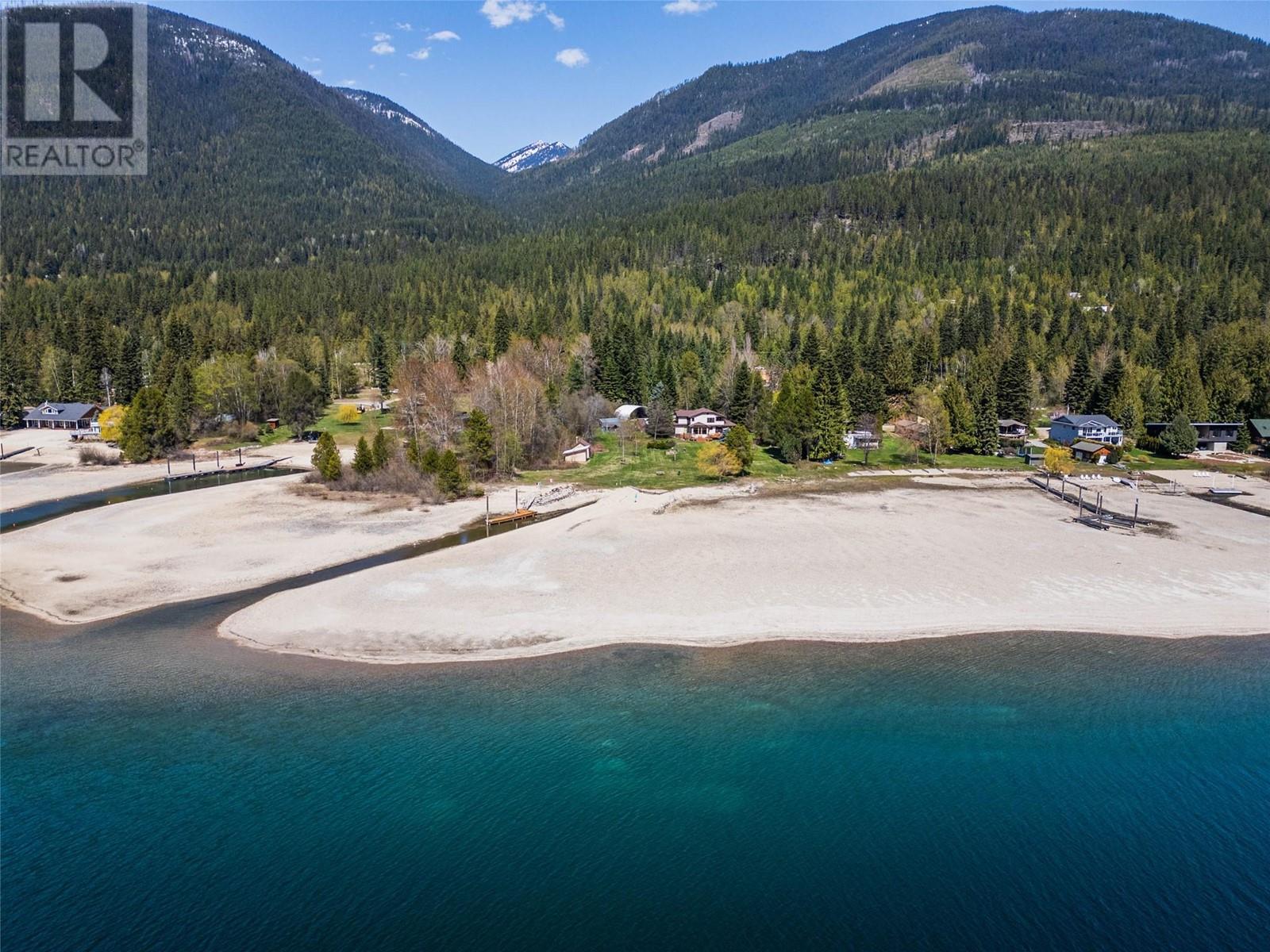 6158 REDFISH Road, Nelson