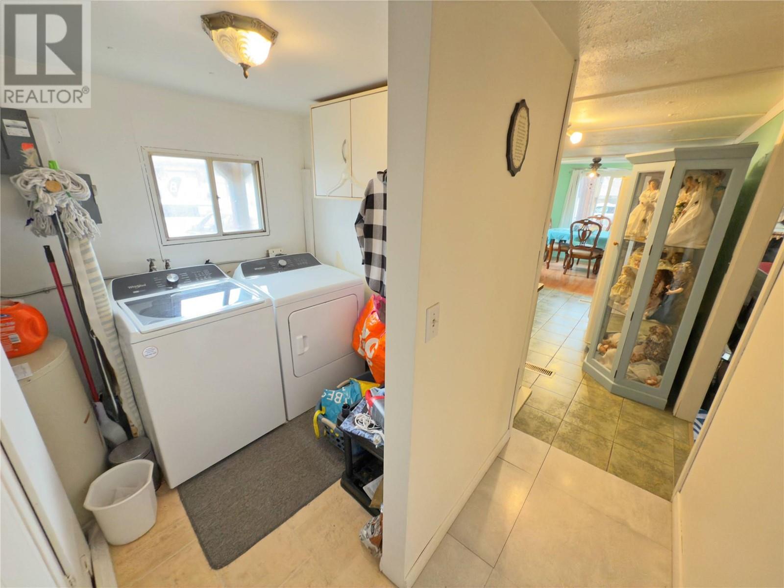 2061 Main Street, Cawston