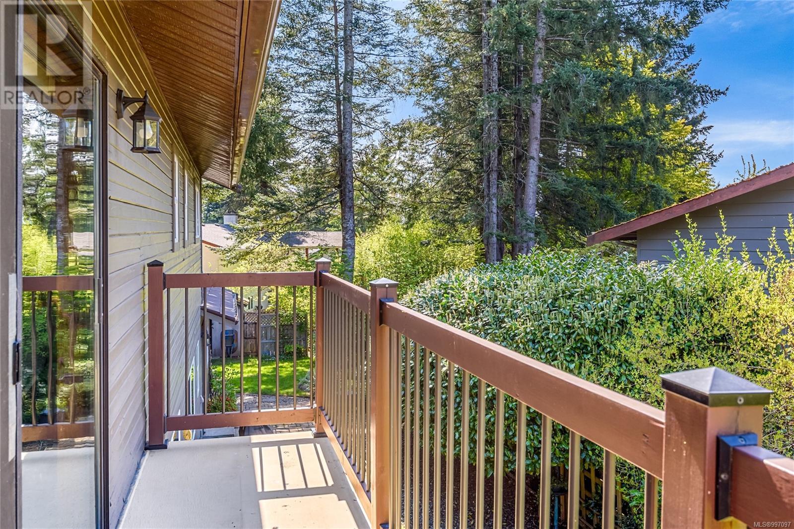 967 Mantle Dr, Courtenay