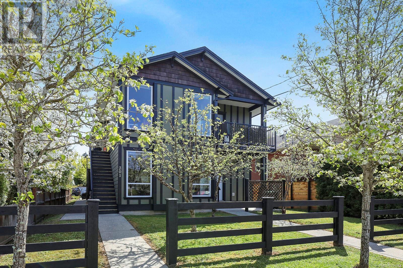 768 8th St, Courtenay