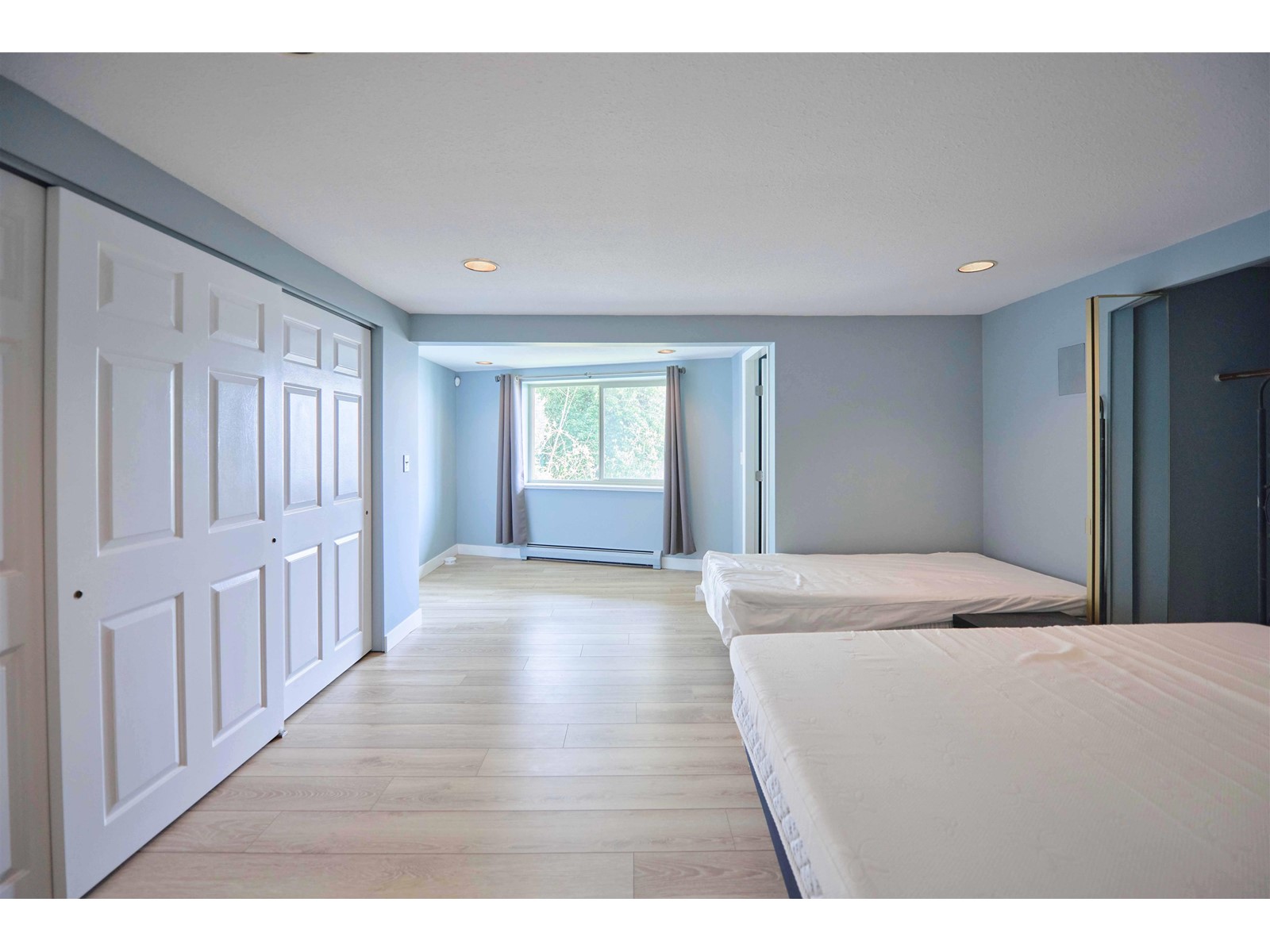 13026 13 AVENUE, Surrey