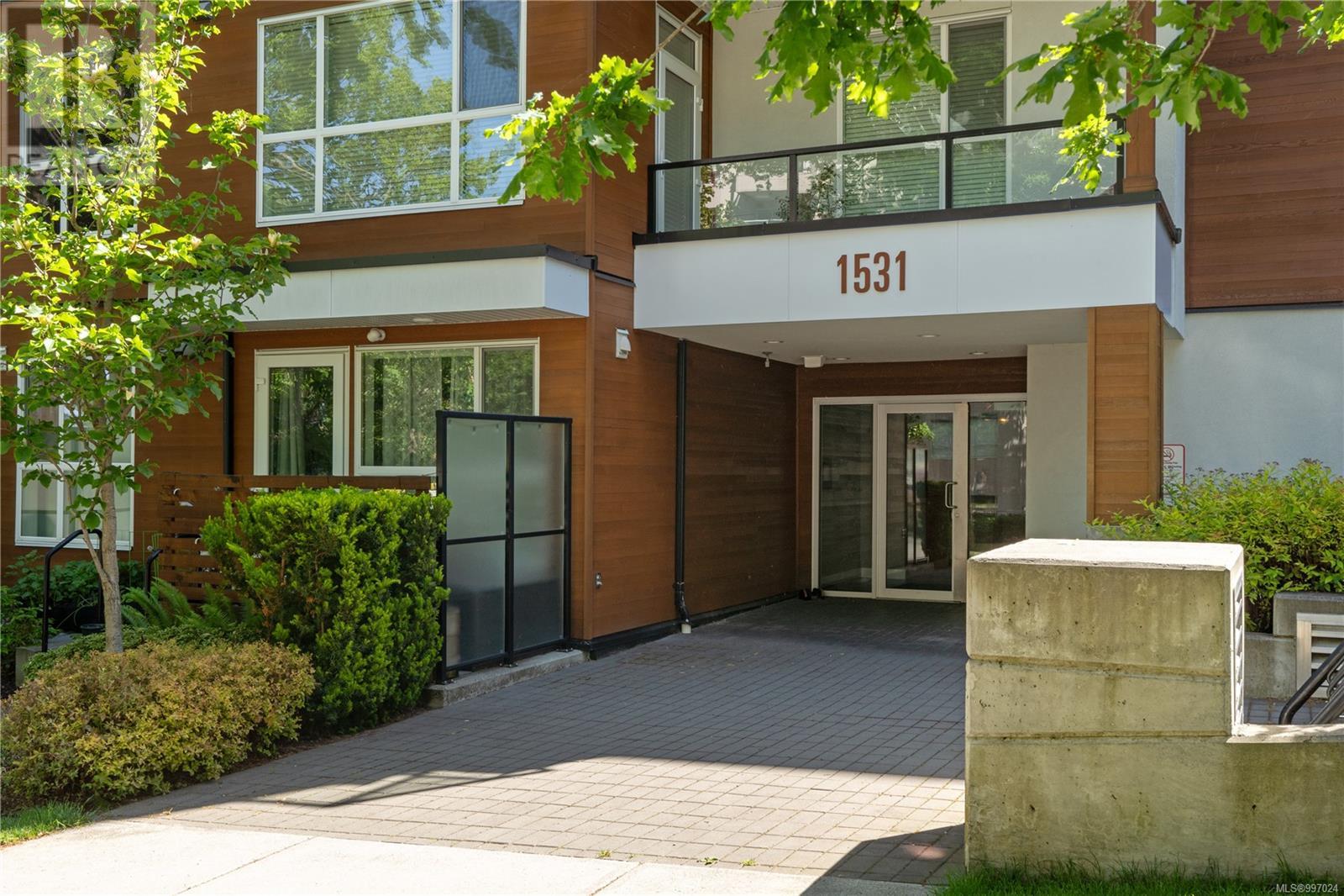 301 1531 Elford Street, Victoria