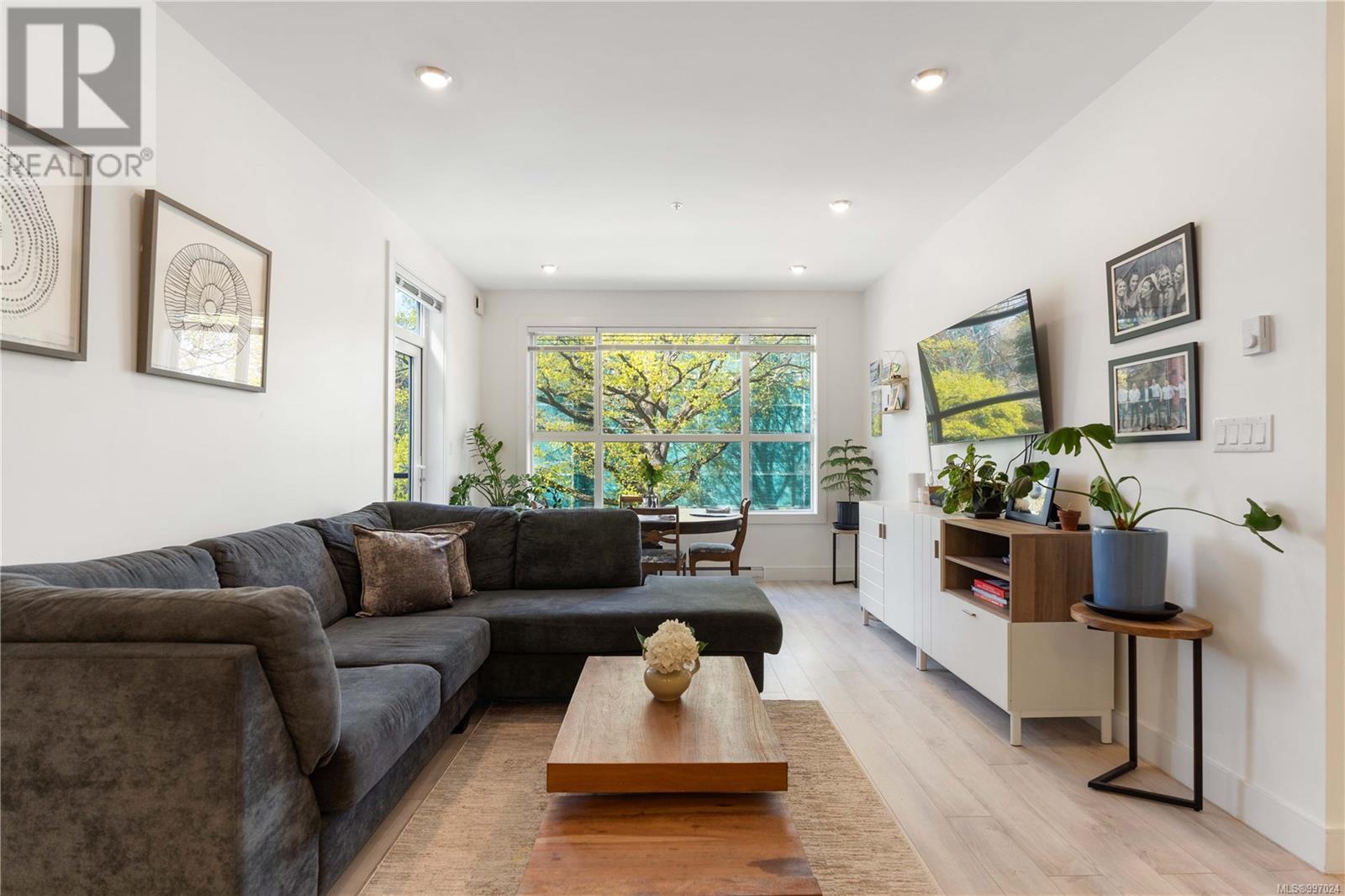 301 1531 Elford St, Victoria