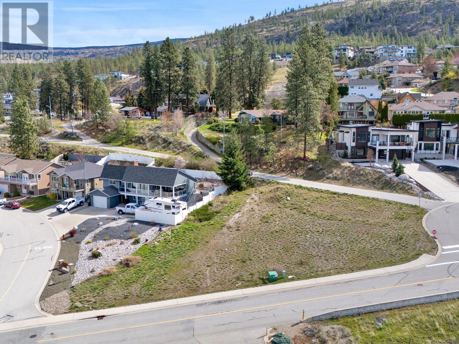  711 PINEVIEW Road, Penticton