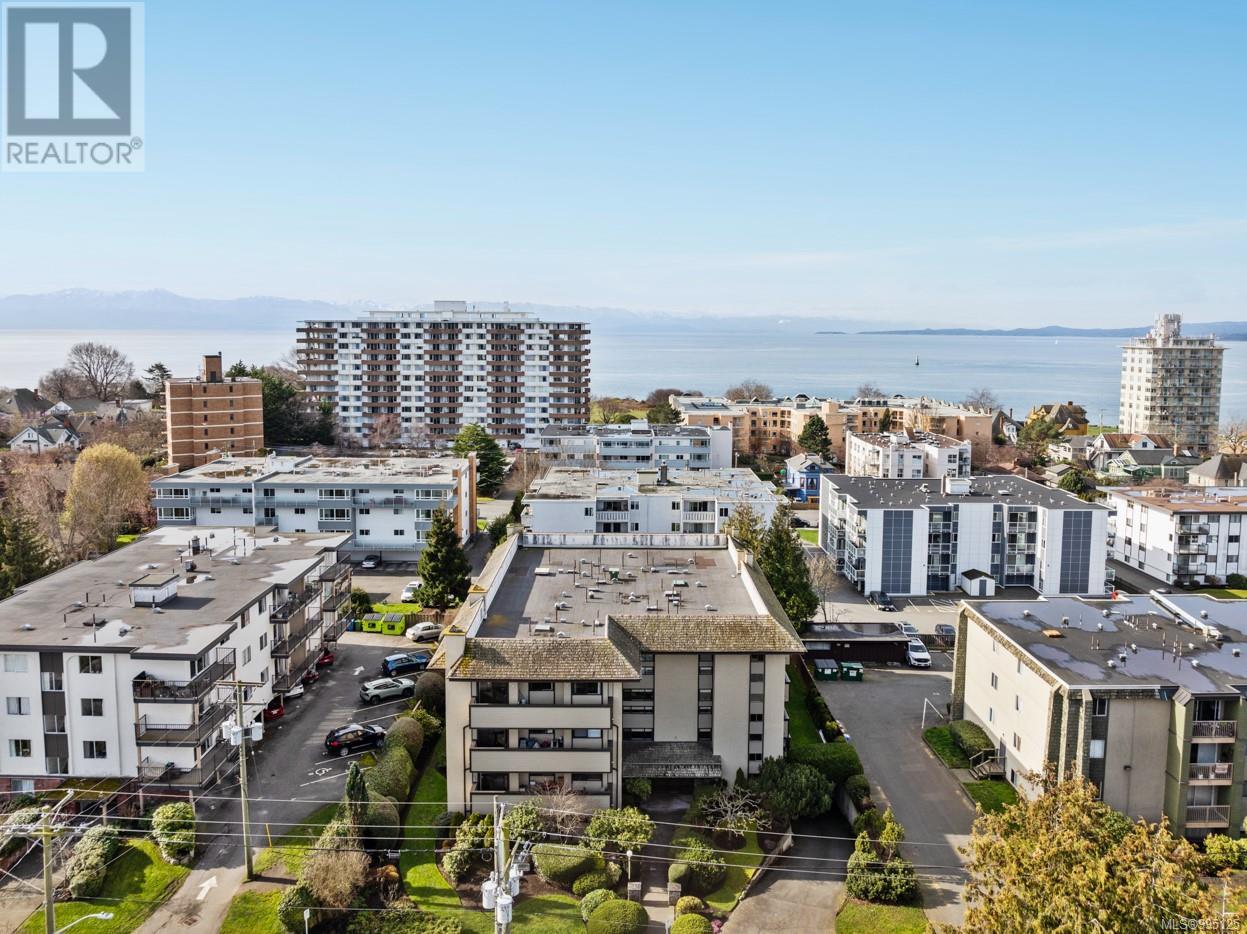 102 539 Niagara Street, Victoria