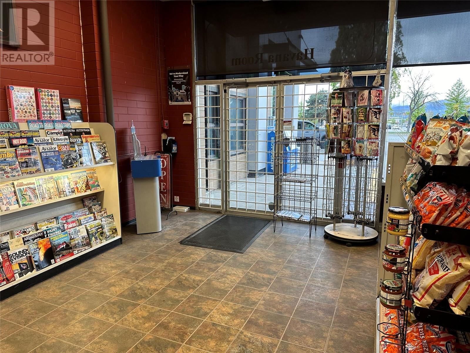 107 1835 Dilworth Drive, Kelowna