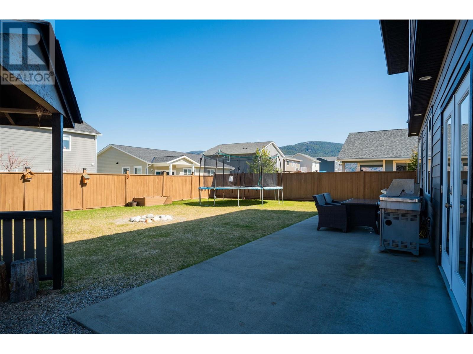 1537 ROSEWOOD Lane, Castlegar