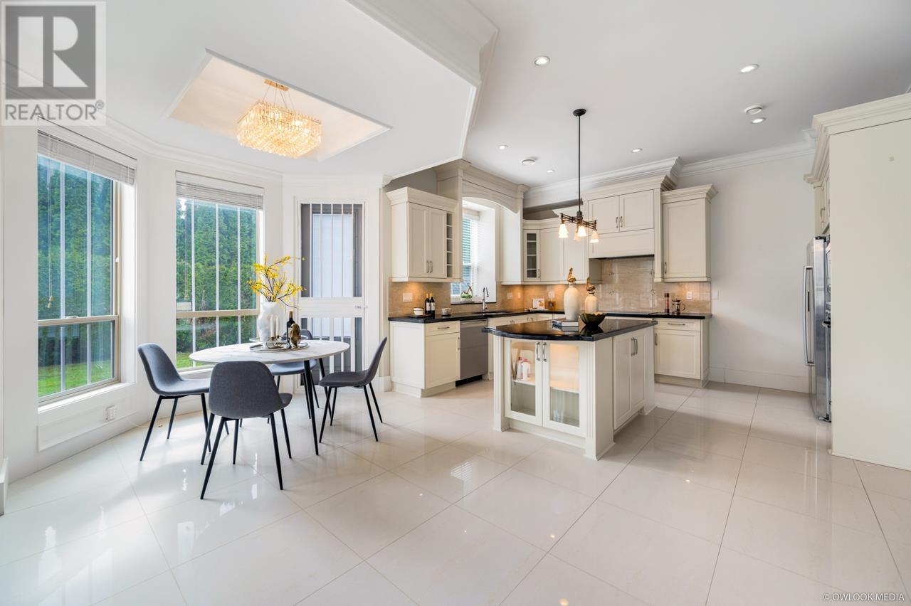 5500 CHEMAINUS Drive, Richmond