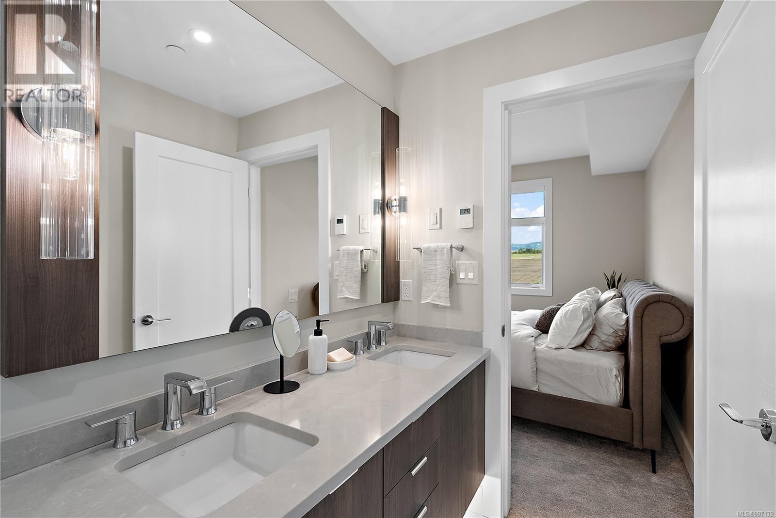 Photo 15 of 604 2520 Hackett Cres, Central Saanich BC