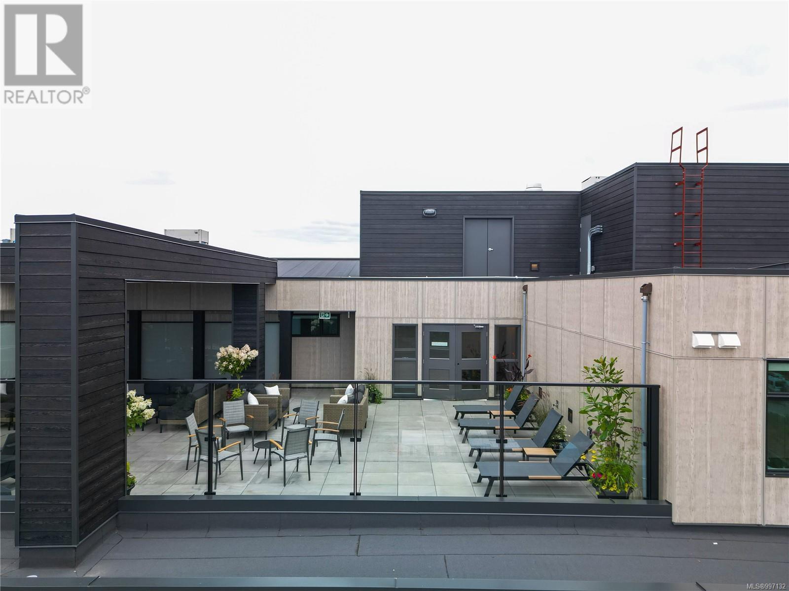 Photo 30 of 604 2520 Hackett Cres, Central Saanich BC
