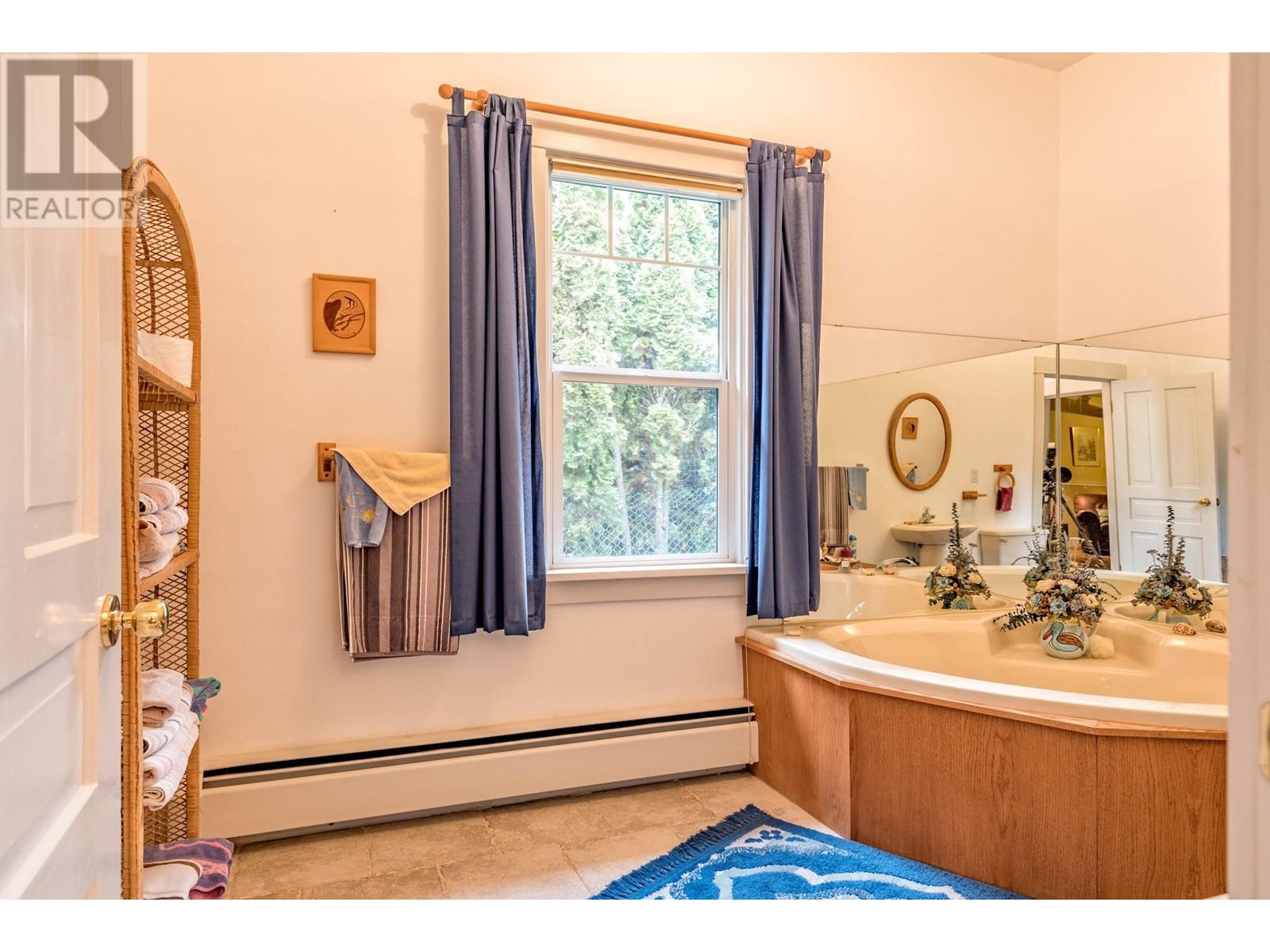 Photo 6 of 9739 Delcliffe Road, Vernon BC