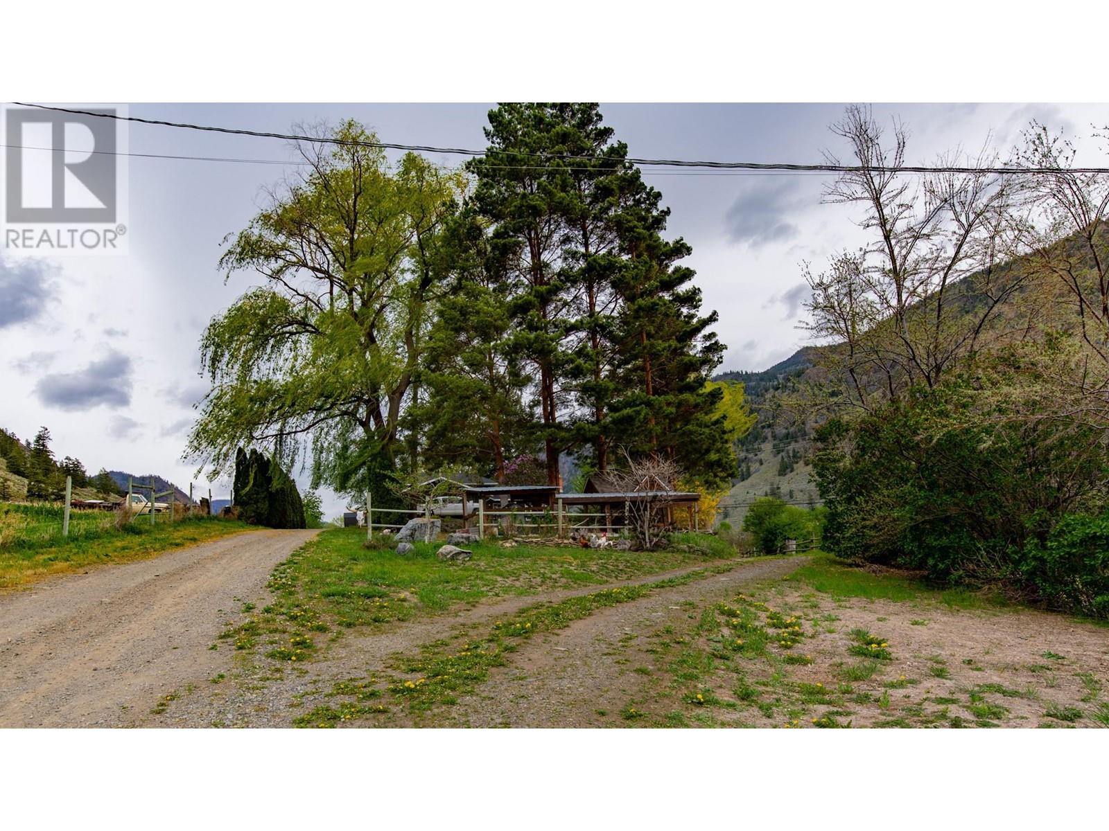 1216 Hwy 3A, Keremeos