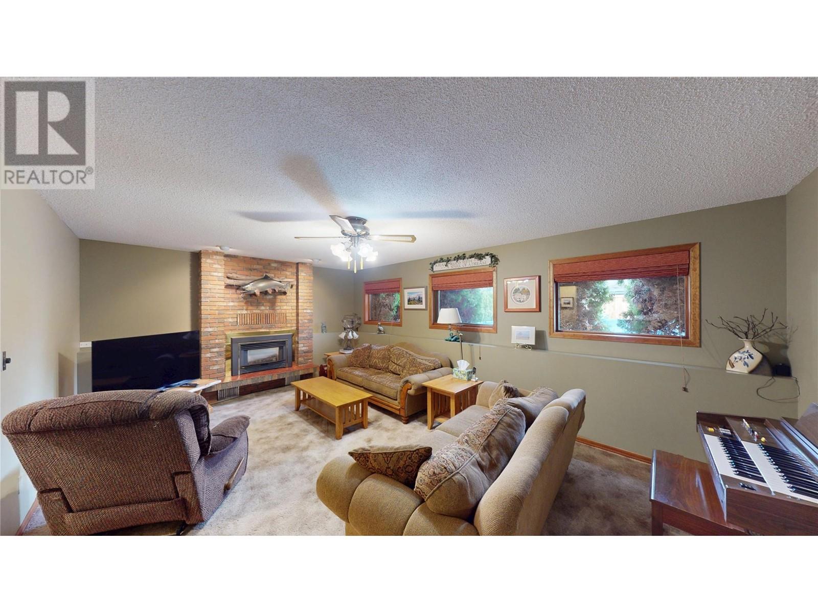 1600 7th Avenue S, Cranbrook