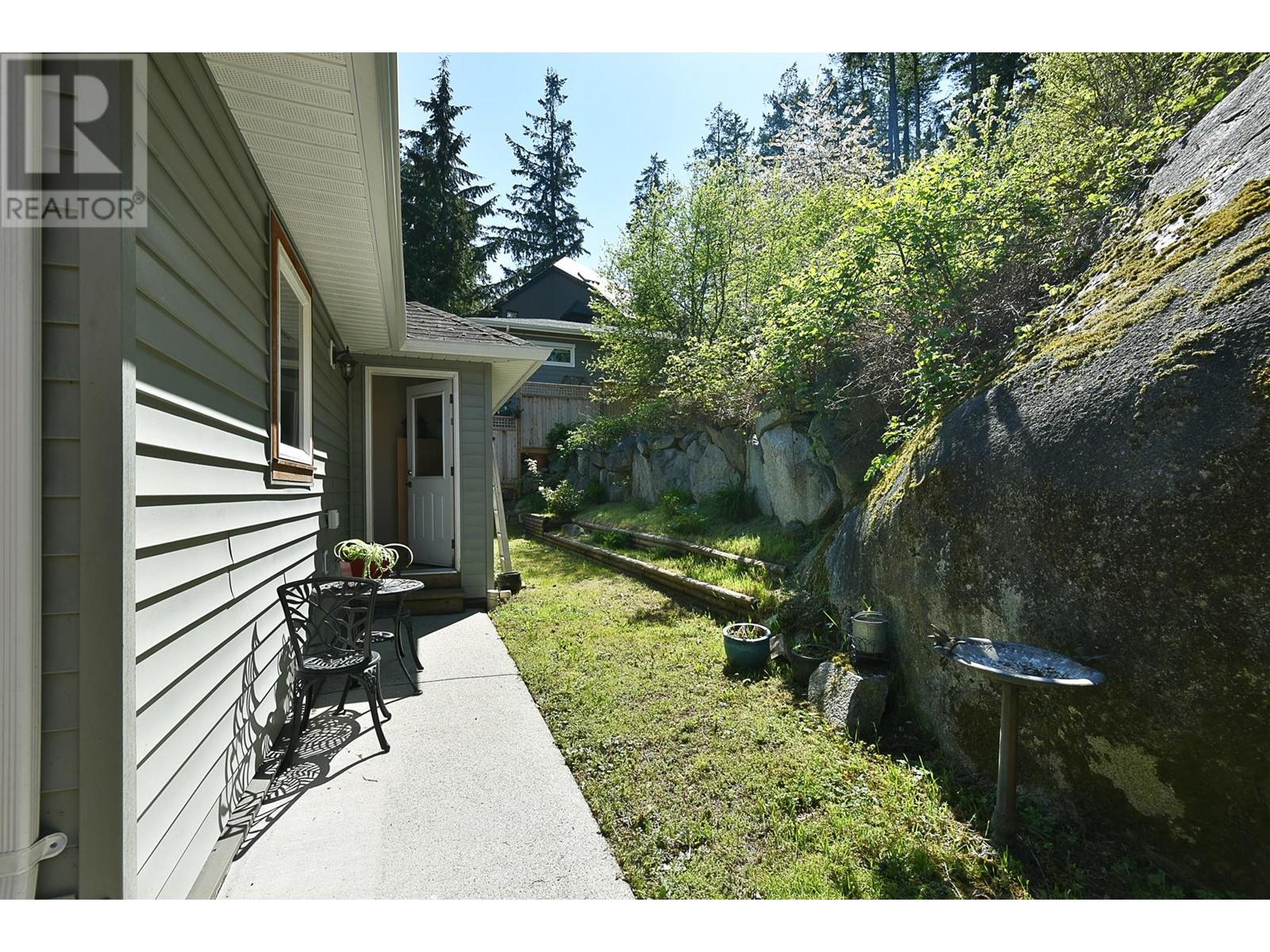 5689 SALMON DRIVE, Sechelt