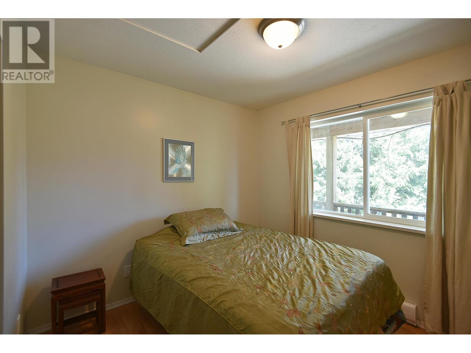 5689 SALMON DRIVE, Sechelt
