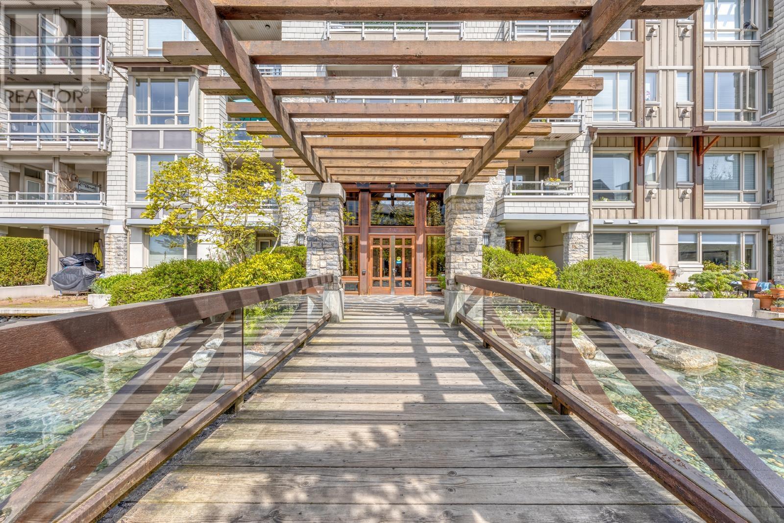 Photo 4 of 516 580 Raven Woods Drive, North Vancouver BC