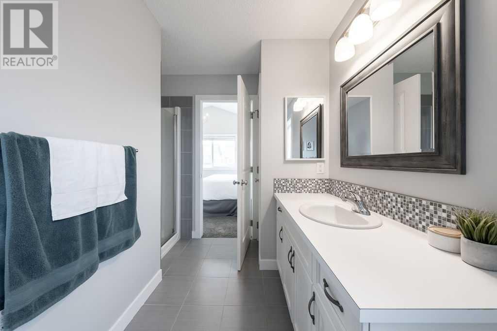 27 Fireside Burrow, Cochrane, Alberta