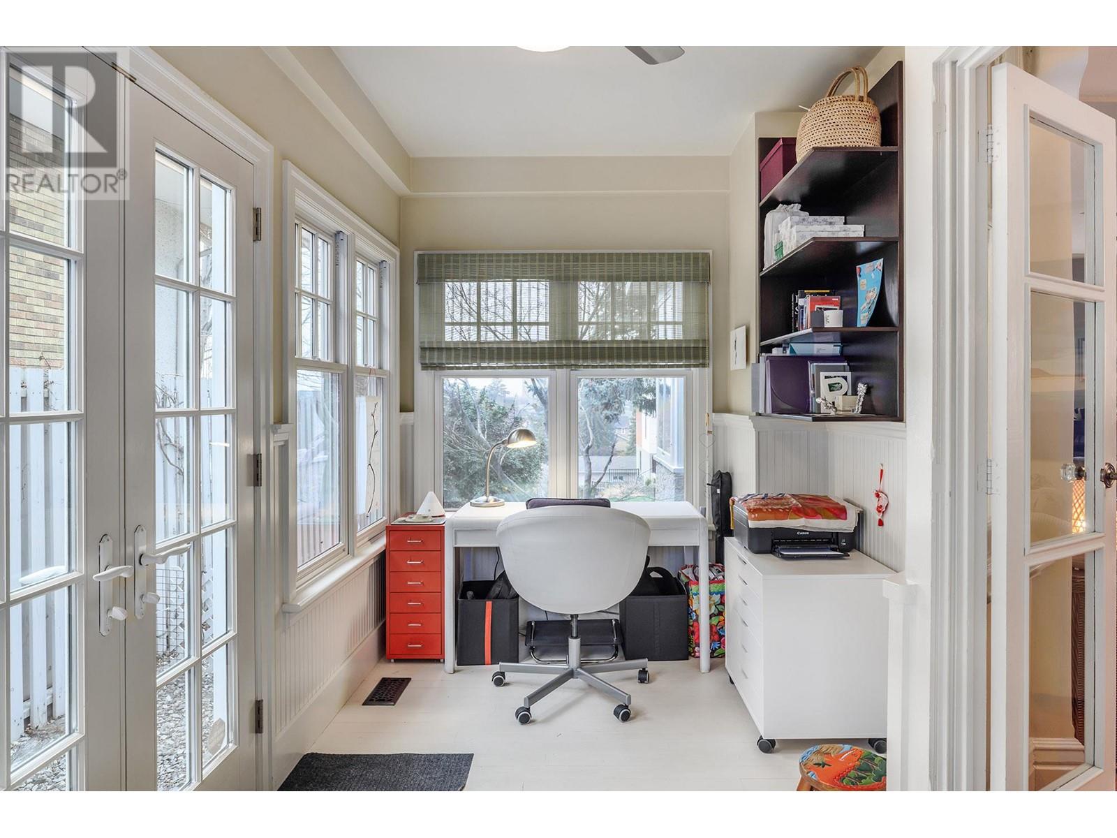  1537 Lakeview Street, Kelowna